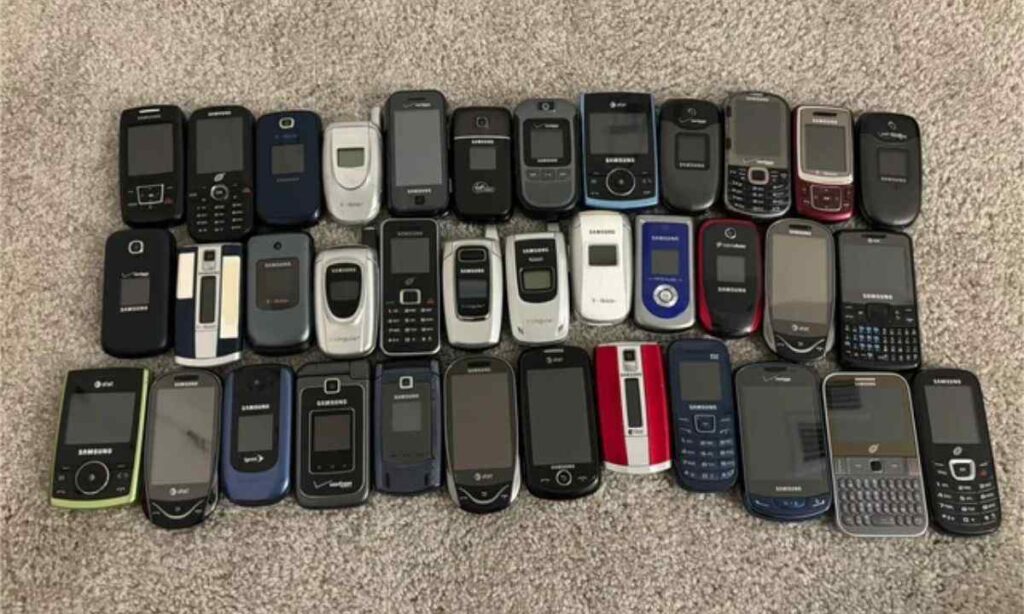 Small Smartphone (Older Models)