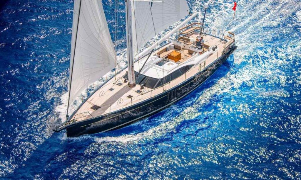 Medium Sailing Yacht