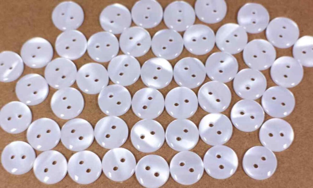 Small Button (Standard Shirt Button)