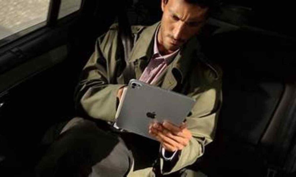iPad (Standard Model)