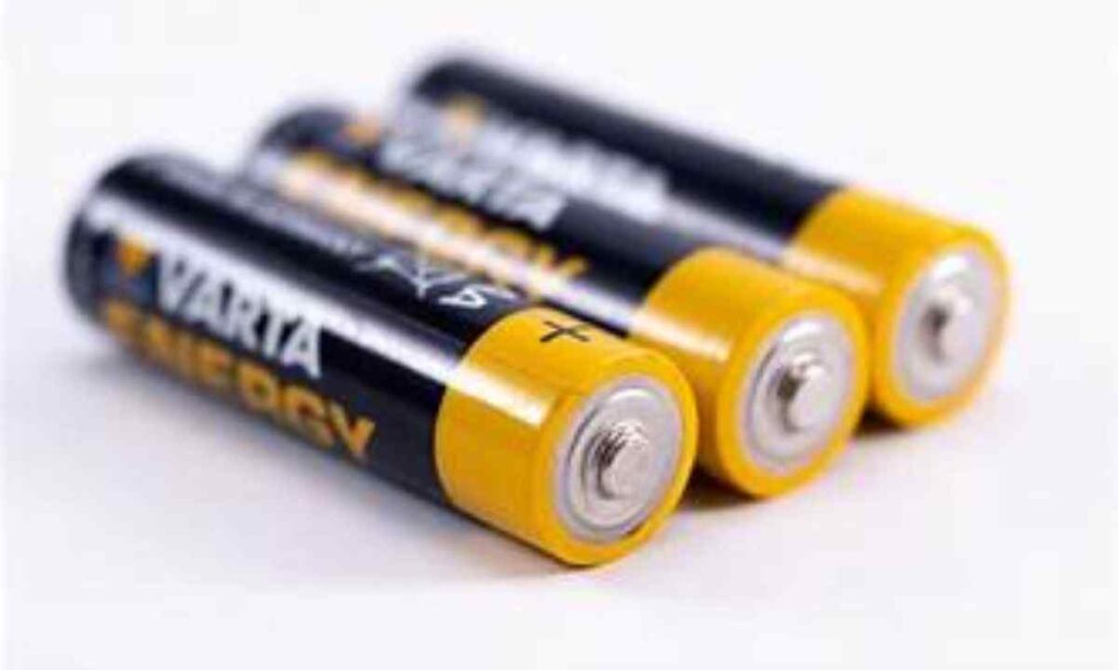 AA Battery (Three in a Row)