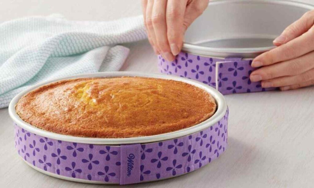 A 9 Inch Round Cake Pan